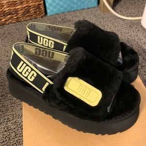 UGG DISCO SLIDES